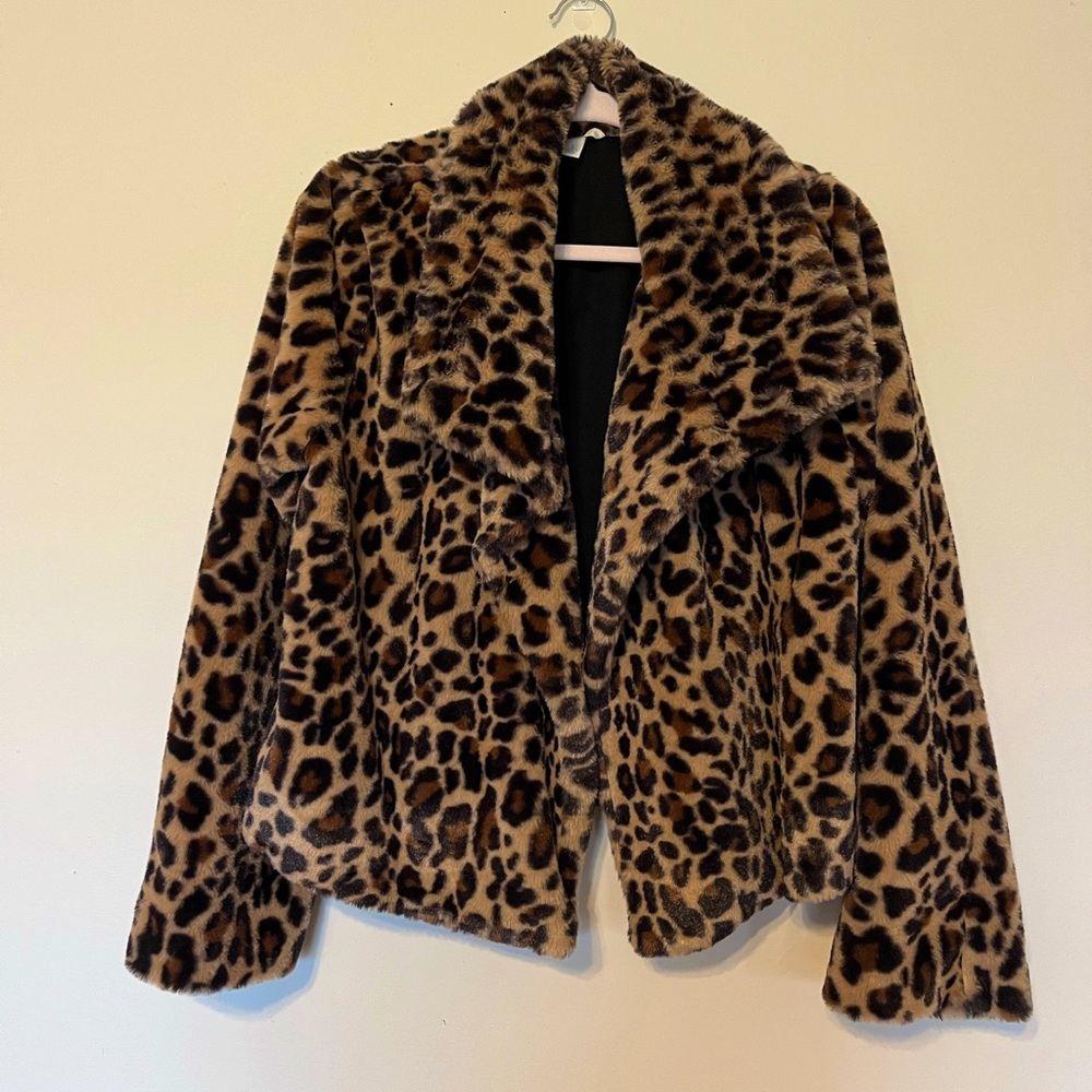 Women’s CATO Faux Fur Leopard coat Size Large
